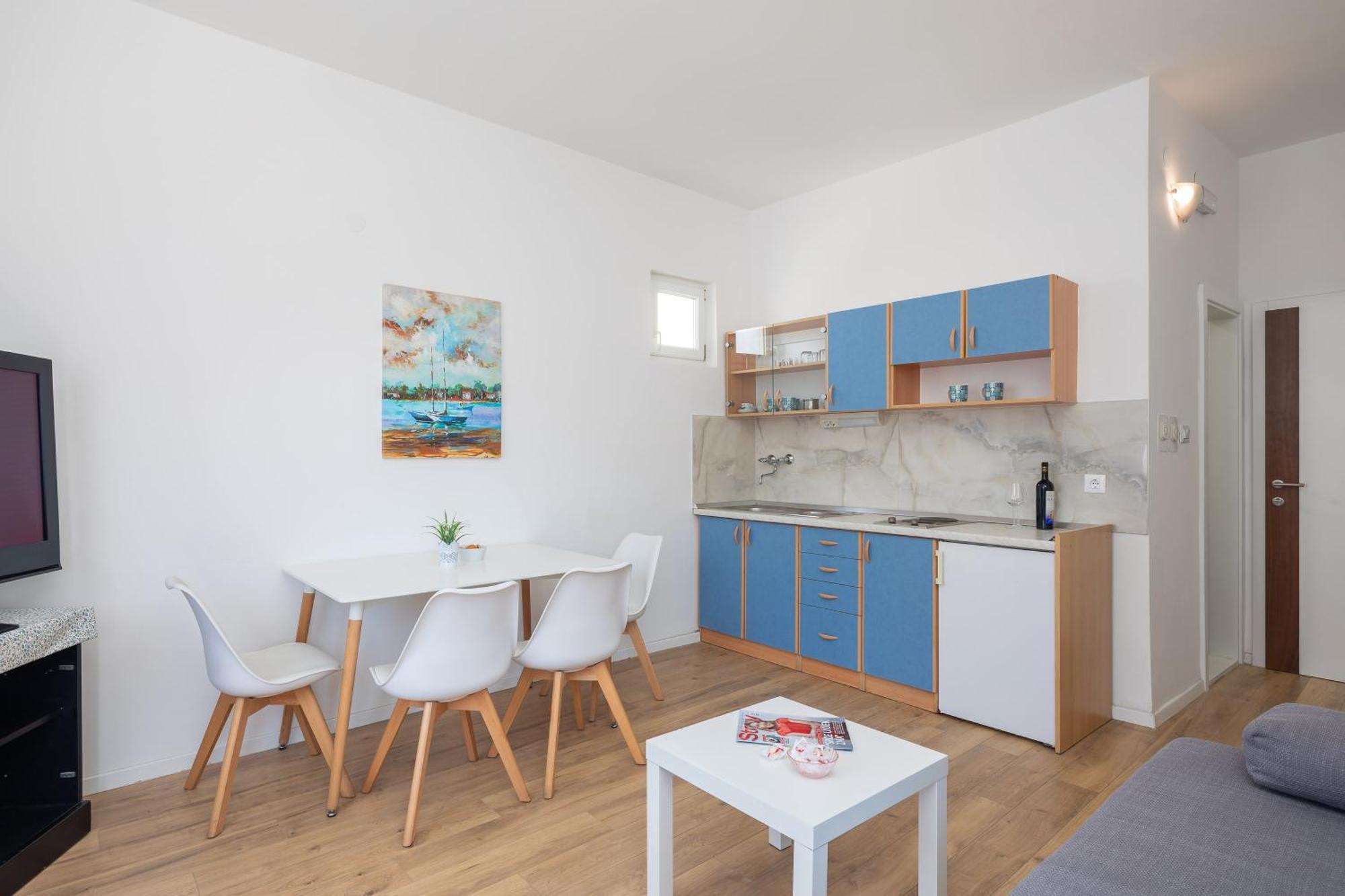 מאקרסקה Apartments Near Central Beach With Free Parking מראה חיצוני תמונה