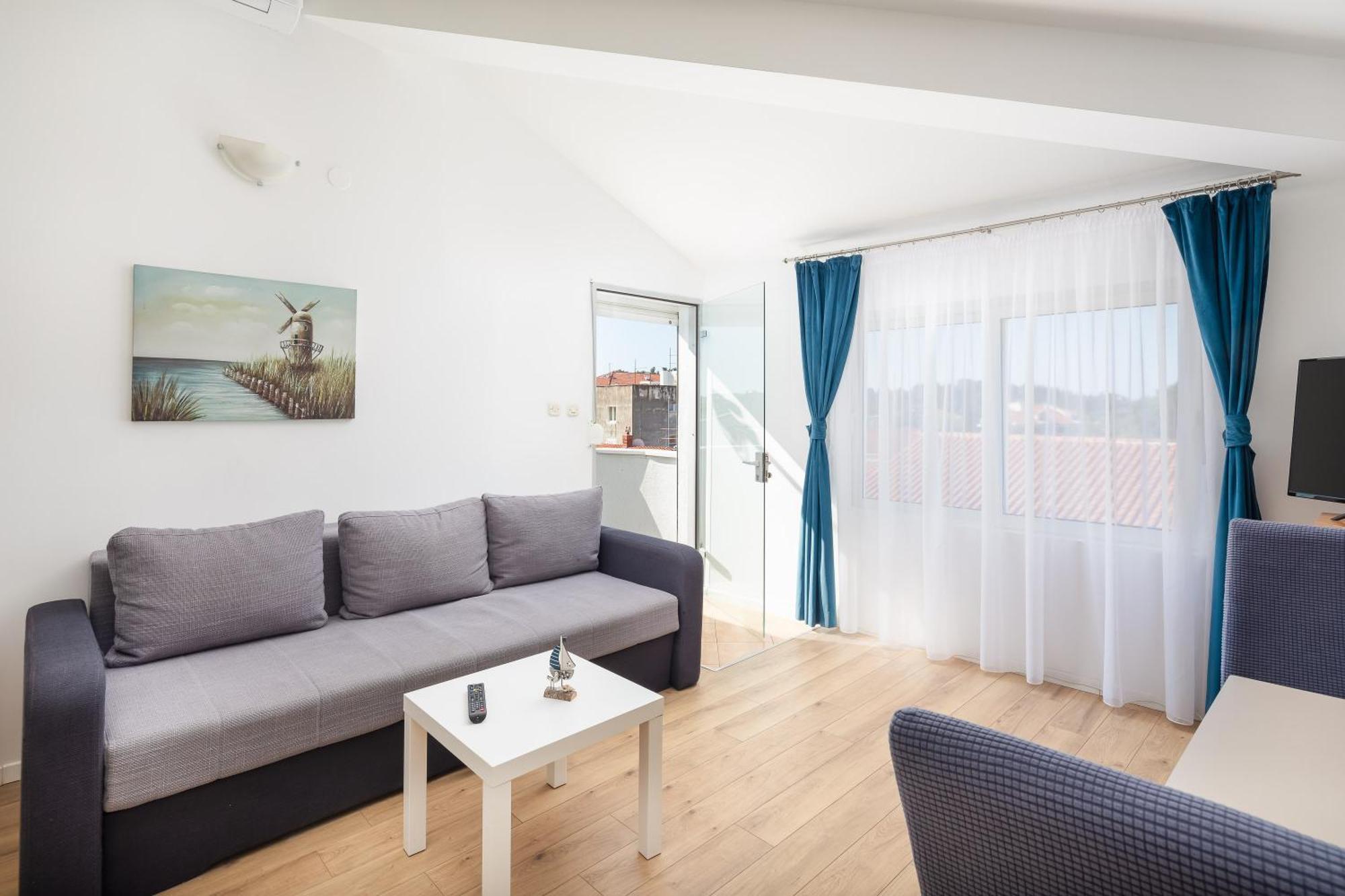 מאקרסקה Apartments Near Central Beach With Free Parking מראה חיצוני תמונה