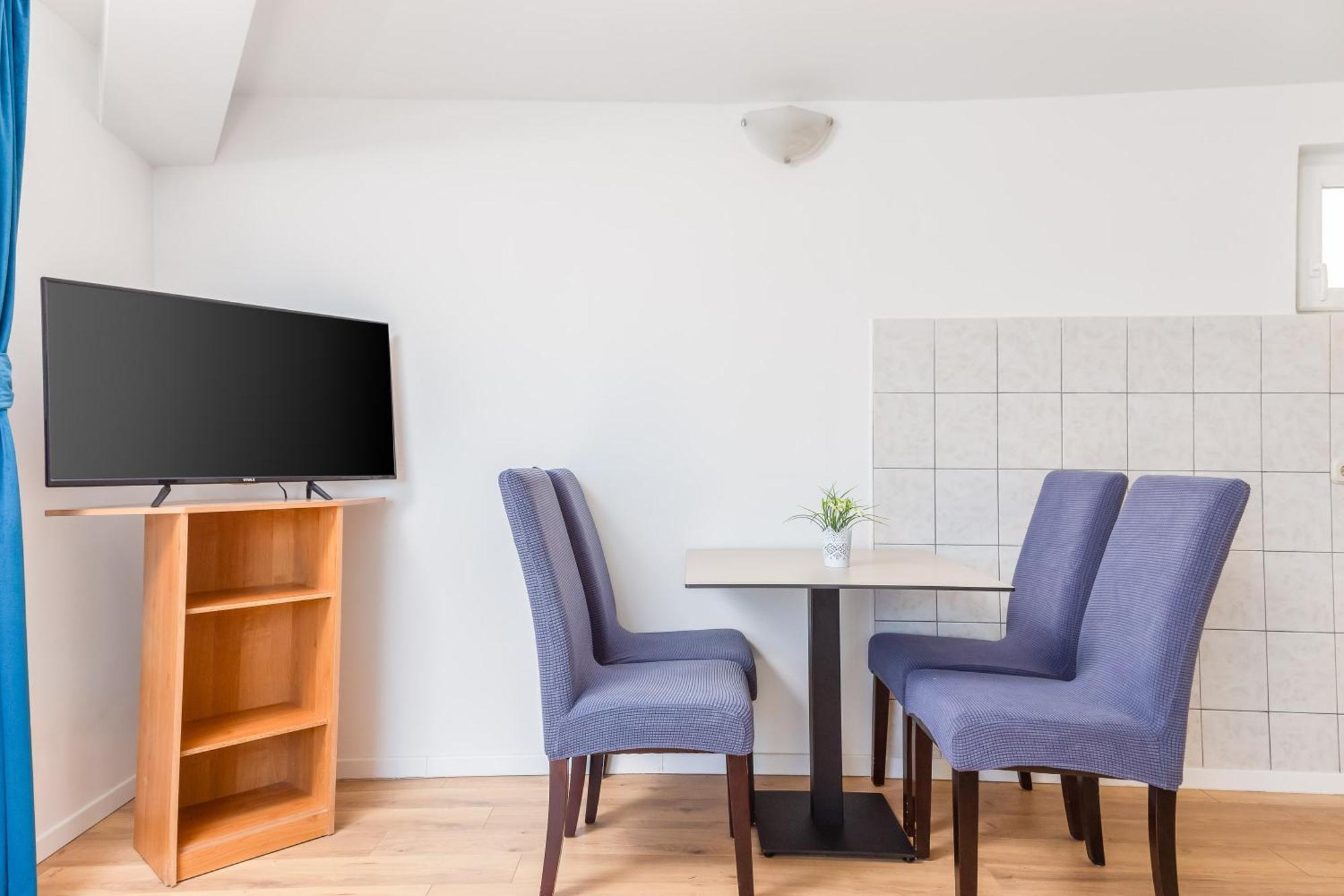מאקרסקה Apartments Near Central Beach With Free Parking מראה חיצוני תמונה